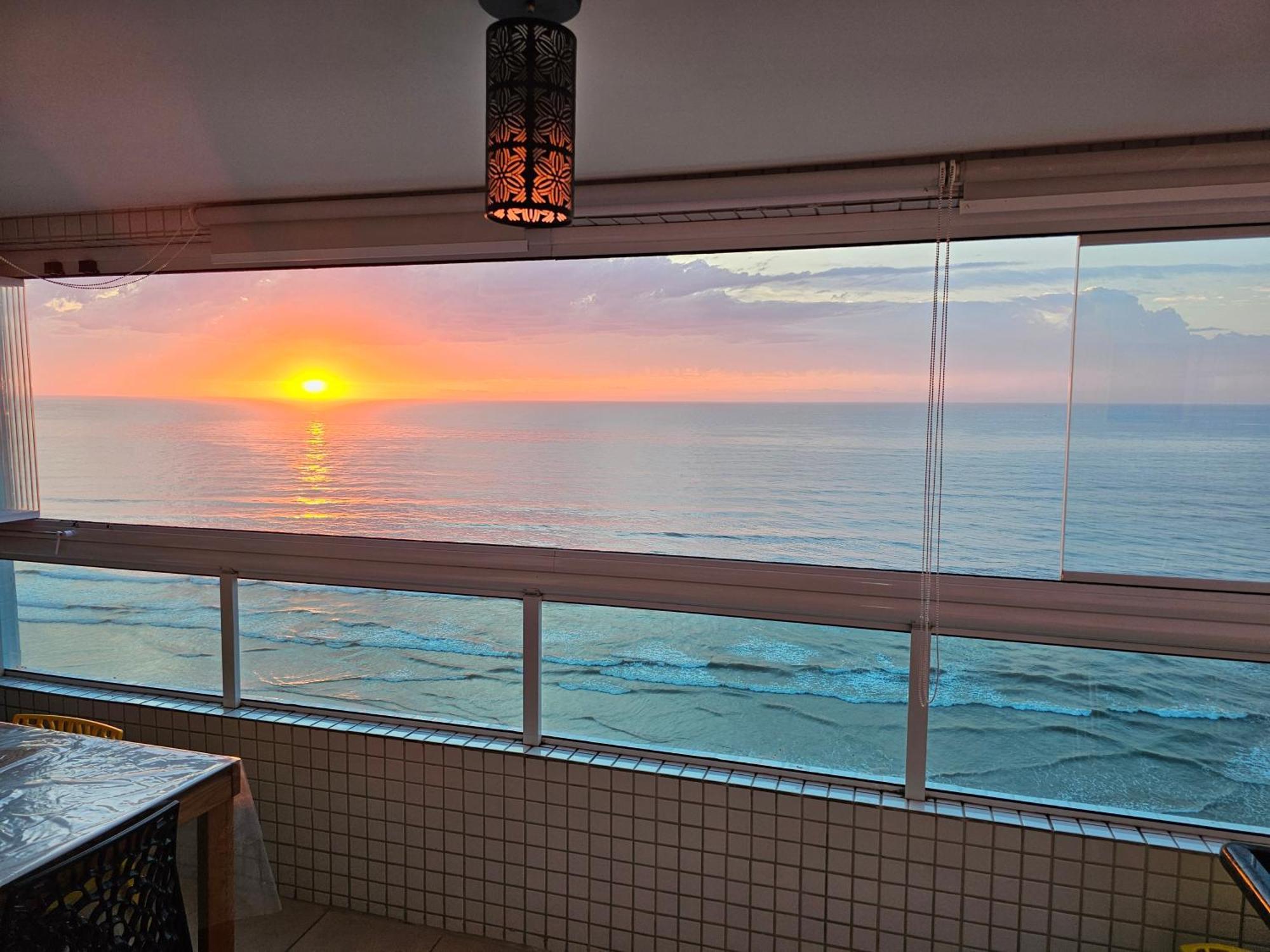 Apartamento Frente Mar Pe Na Areia Прая Гранде Екстериор снимка