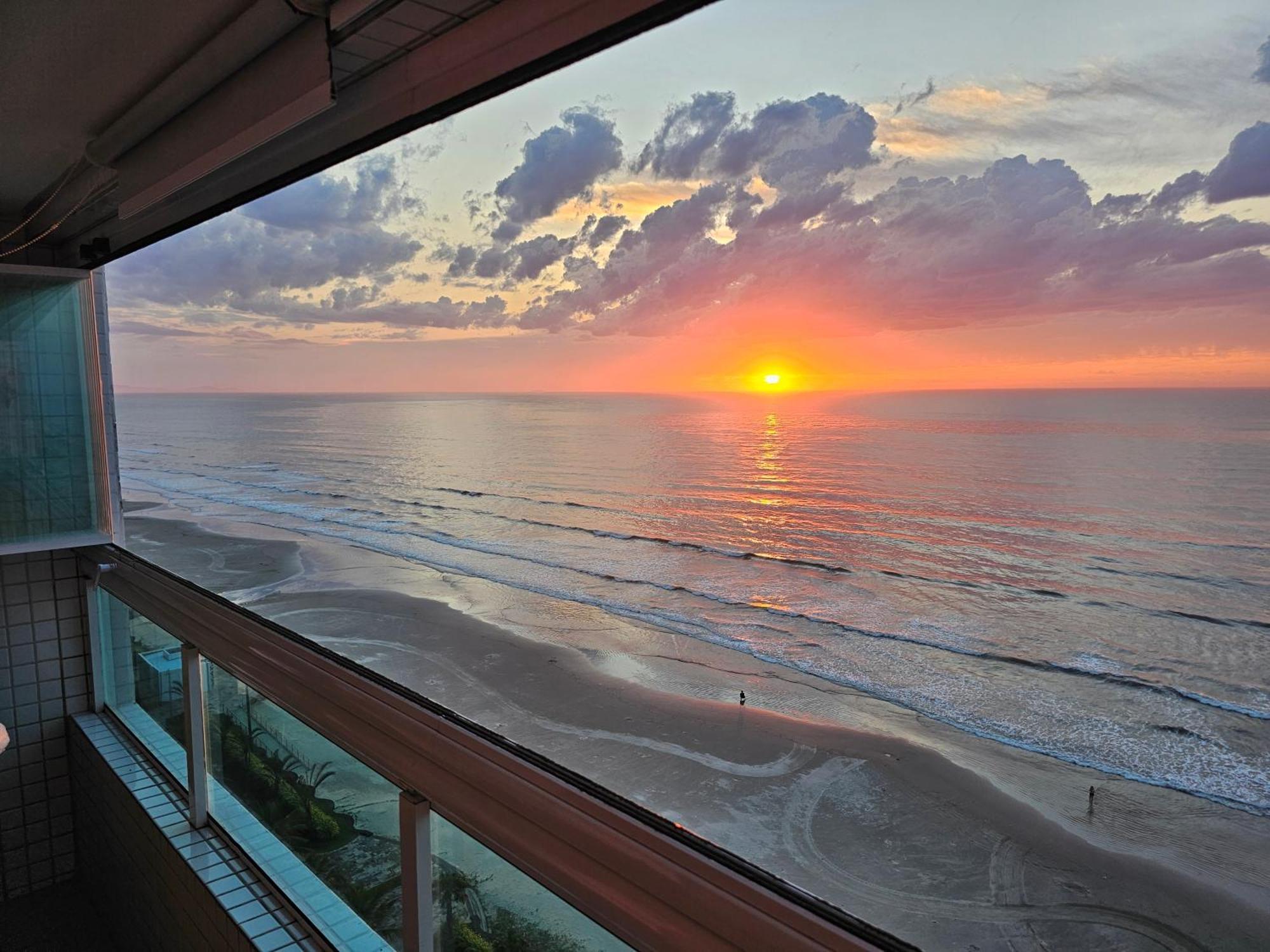 Apartamento Frente Mar Pe Na Areia Прая Гранде Екстериор снимка